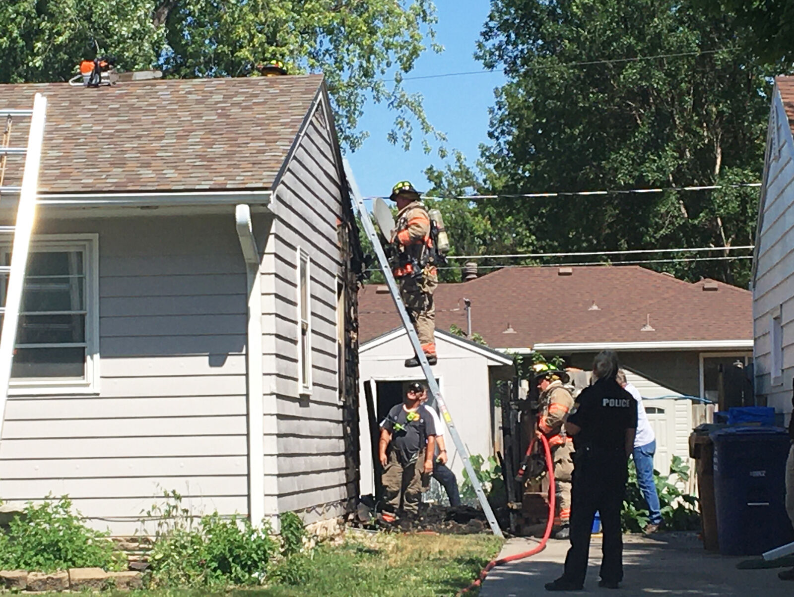 Firefighters respond to fire on Locust Street